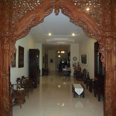 Griya Putri Dewi Guesthouse 요그야카르타 외부 사진